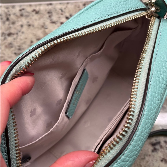 Kate Spade Small Spotlight Camera Crossbody Bag EUC - Picture 10 of 13
